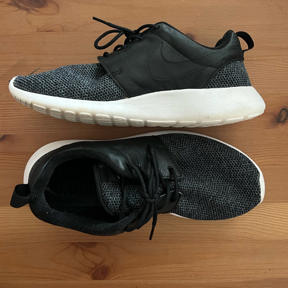 Nike Roshe One Running Shoes